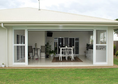 Carbon black with pearl white shutters open